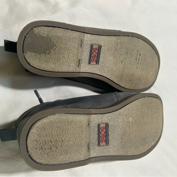Skechers BOBS Women's Chill Luxe-Drifting Flat Ankle Boot Size 7 Gray EUC - Picture 7 of 8
